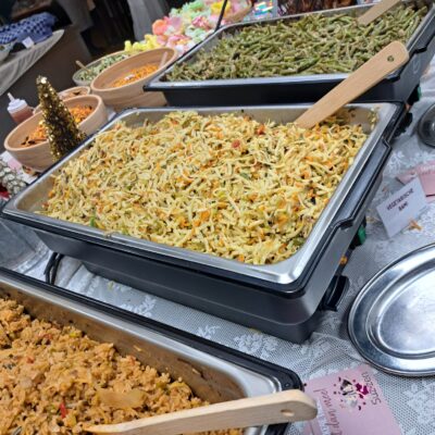 Nasi - Bami & Pittige boontjes Nasi - Bami & Pittige boontjes